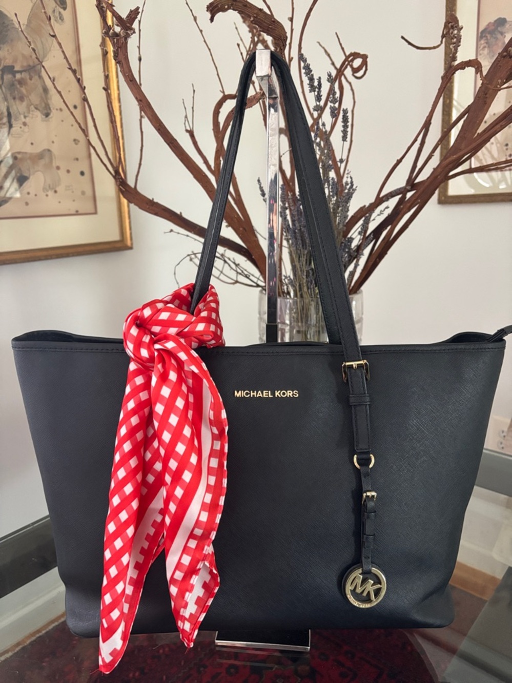 Michael Kors Jet Set Large Black Saffiano Leather Tote handbag